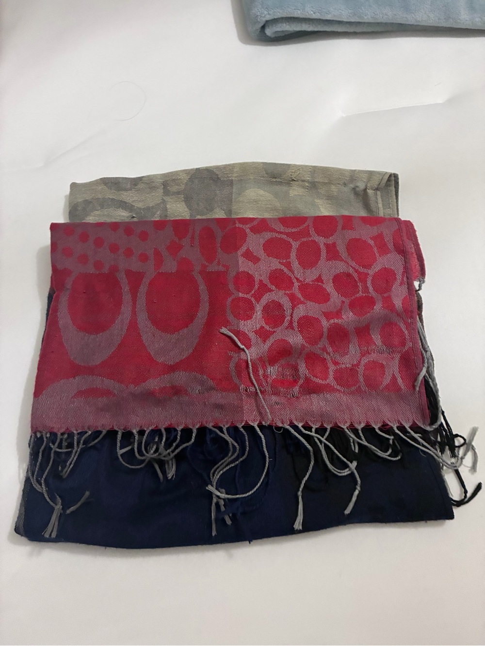 Coach Two-Tone Signature Jacquard Scarf in Red and Gray